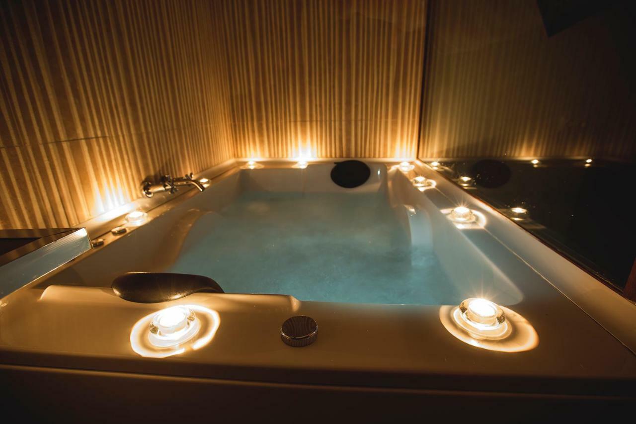 Junior Suites Con Jacuzzi Babilafuente Exteriér fotografie