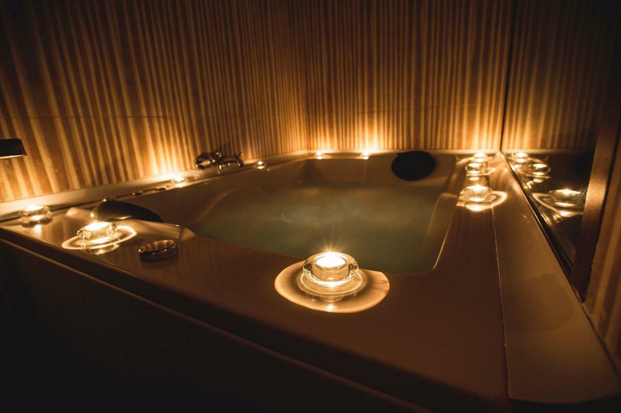 Junior Suites Con Jacuzzi Babilafuente Exteriér fotografie