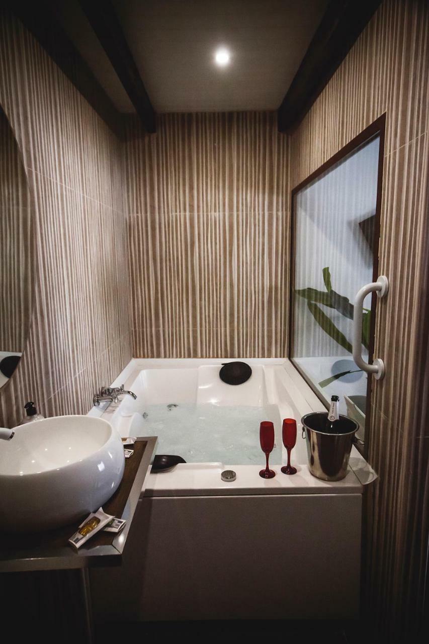 Junior Suites Con Jacuzzi Babilafuente Exteriér fotografie